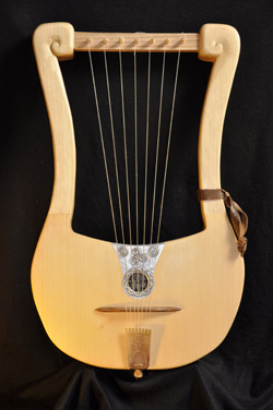 Lyre de Paule dcore avec une feuille d'tain